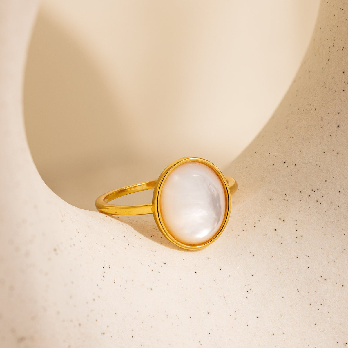Mother of pearl signet ring