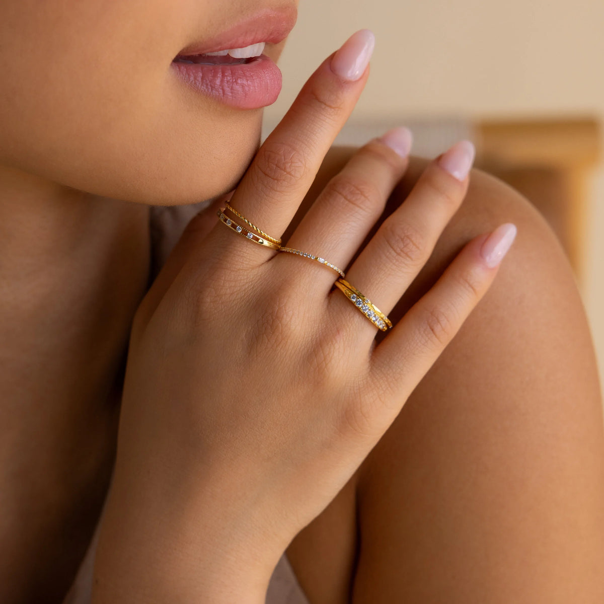 Diamond station ring