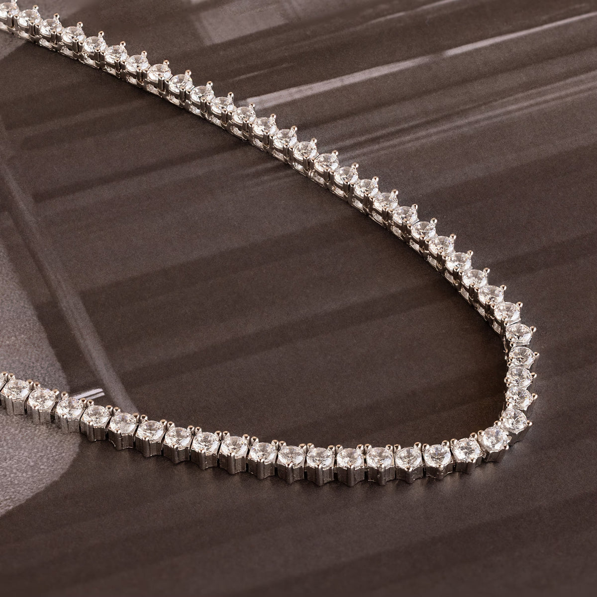 3 prong tennis necklace