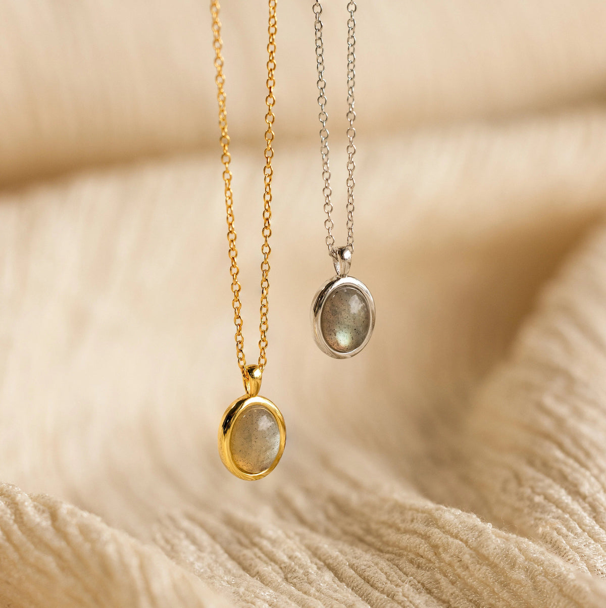 Oval labradorite pendant necklace