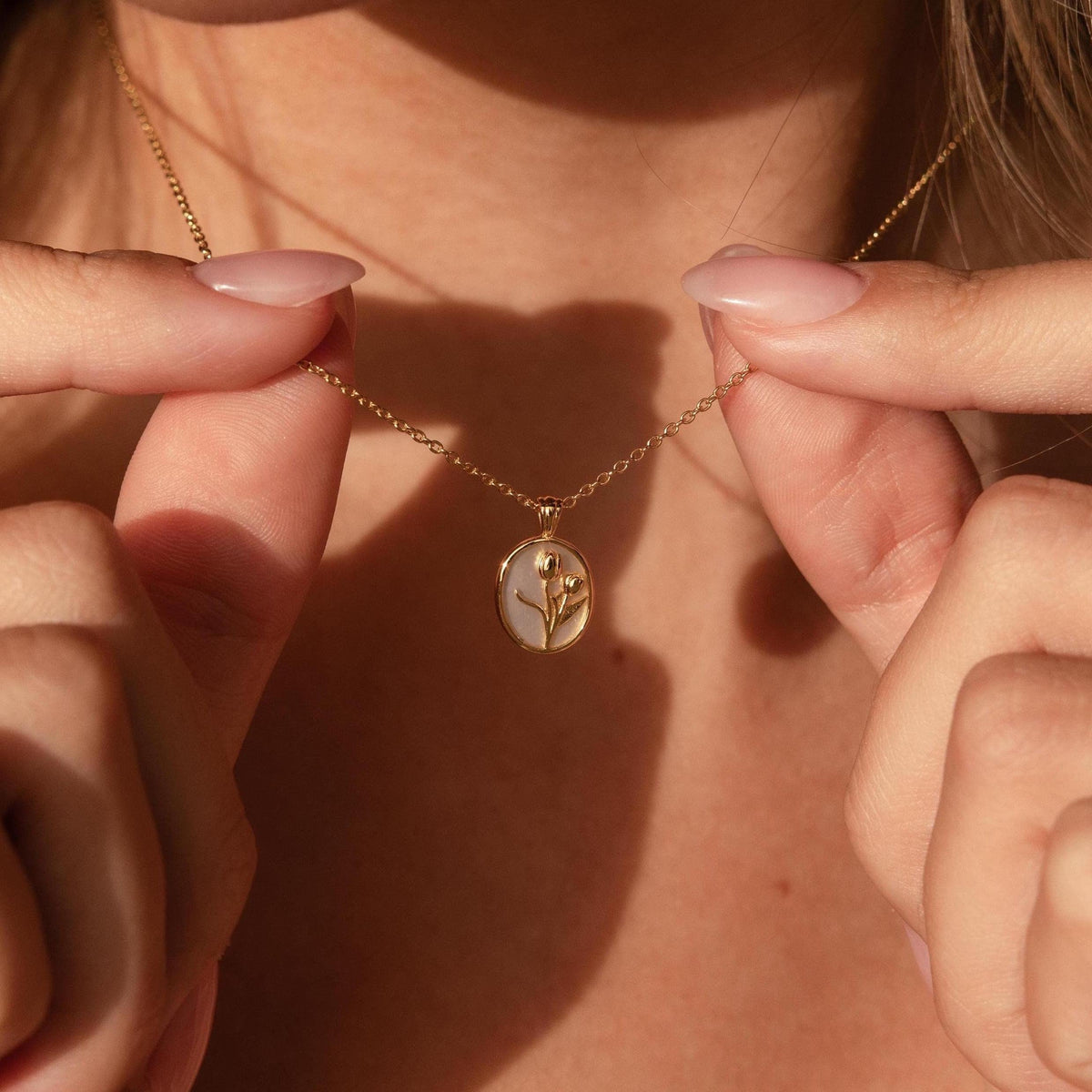 Pearl tulip necklace