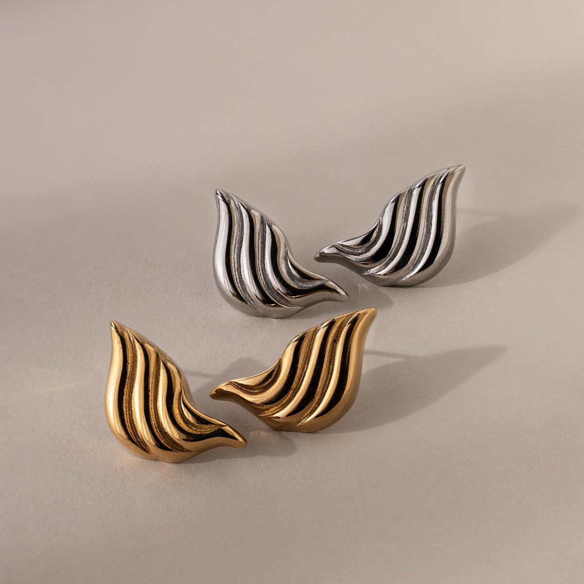 Bold wing studs