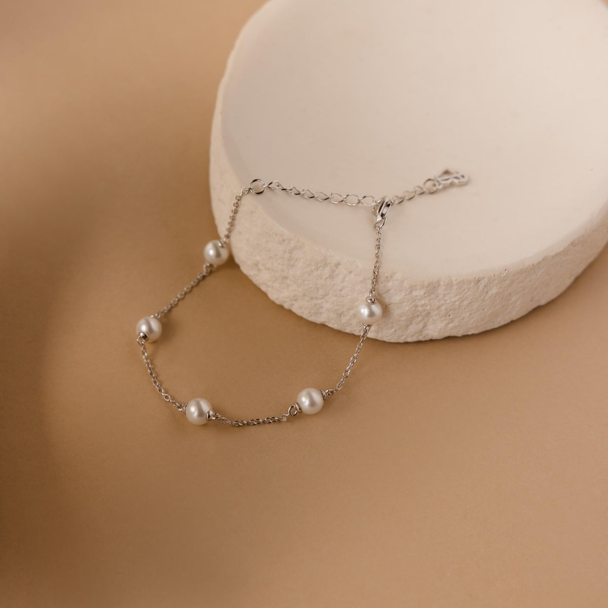 Pearl station bracelet