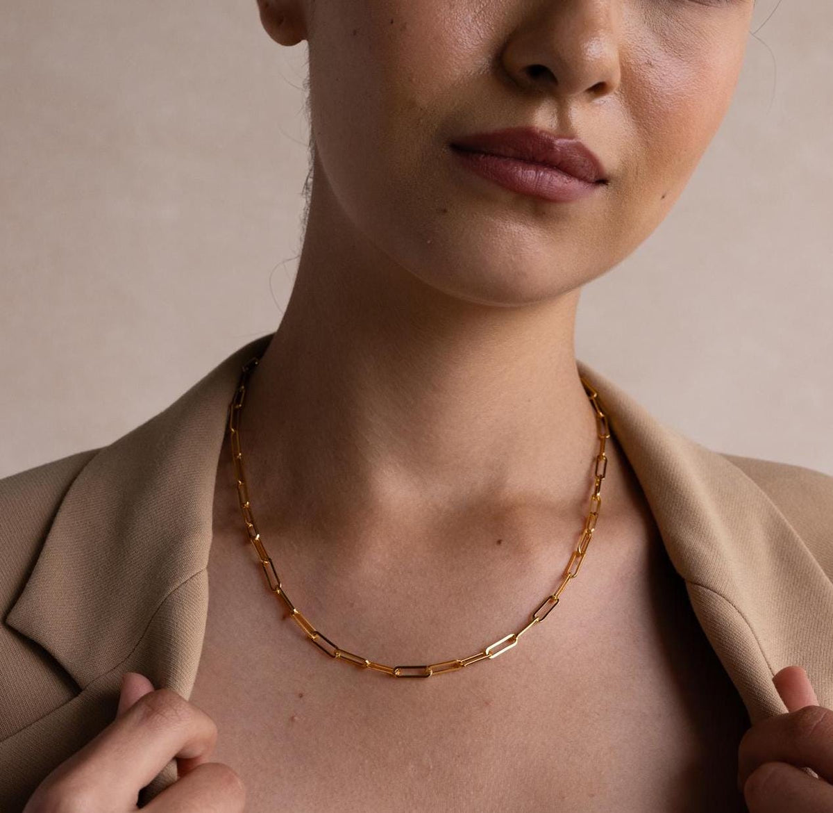 Bold paperclip chain necklace