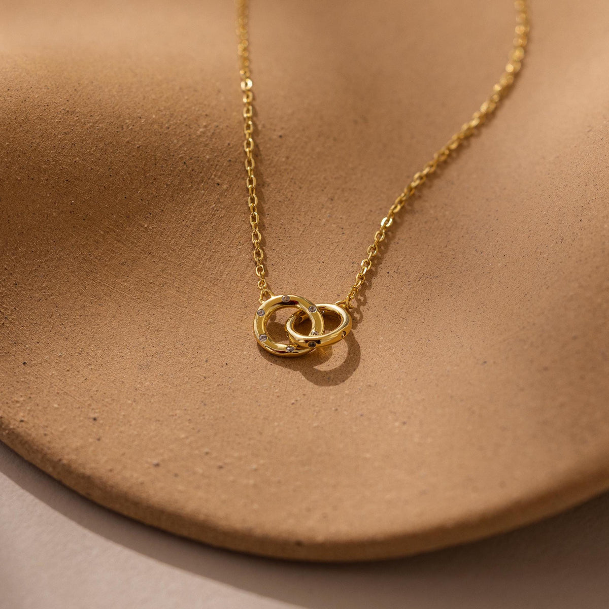 Pave interlocking circle necklace