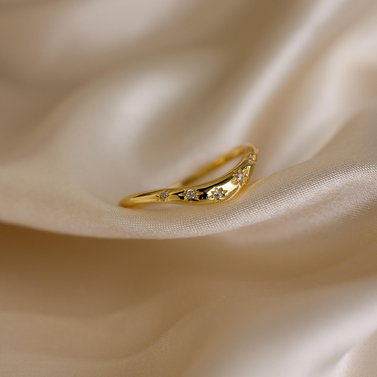 North star curve dome ring