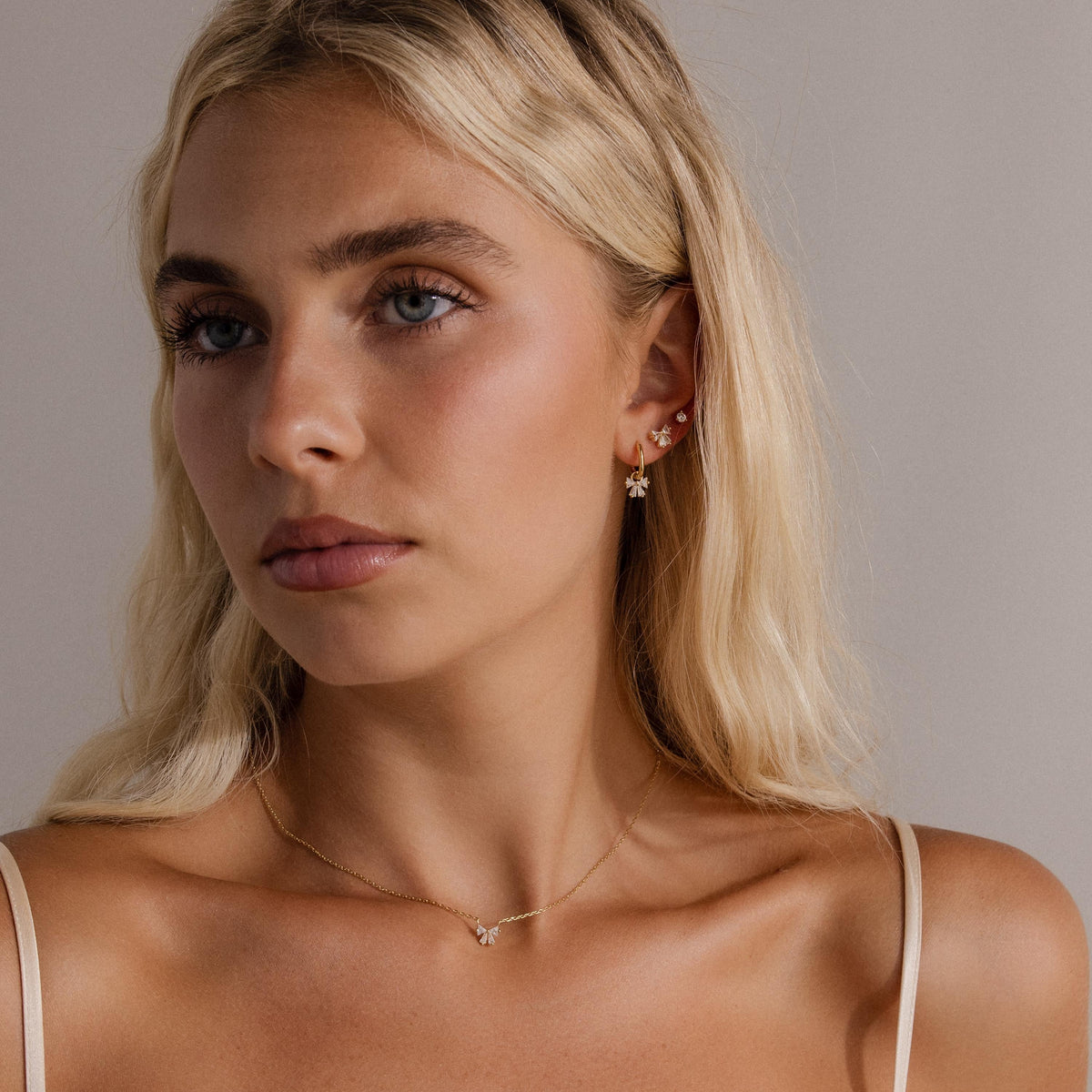 Diamond bow studs 5