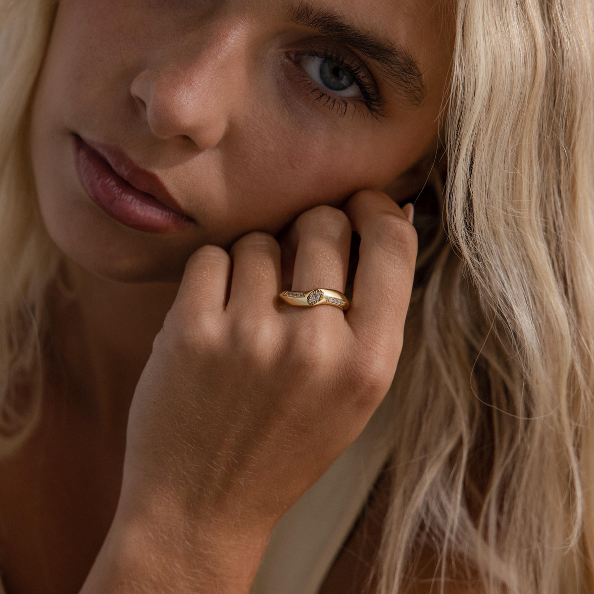 Art deco diamond wave ring