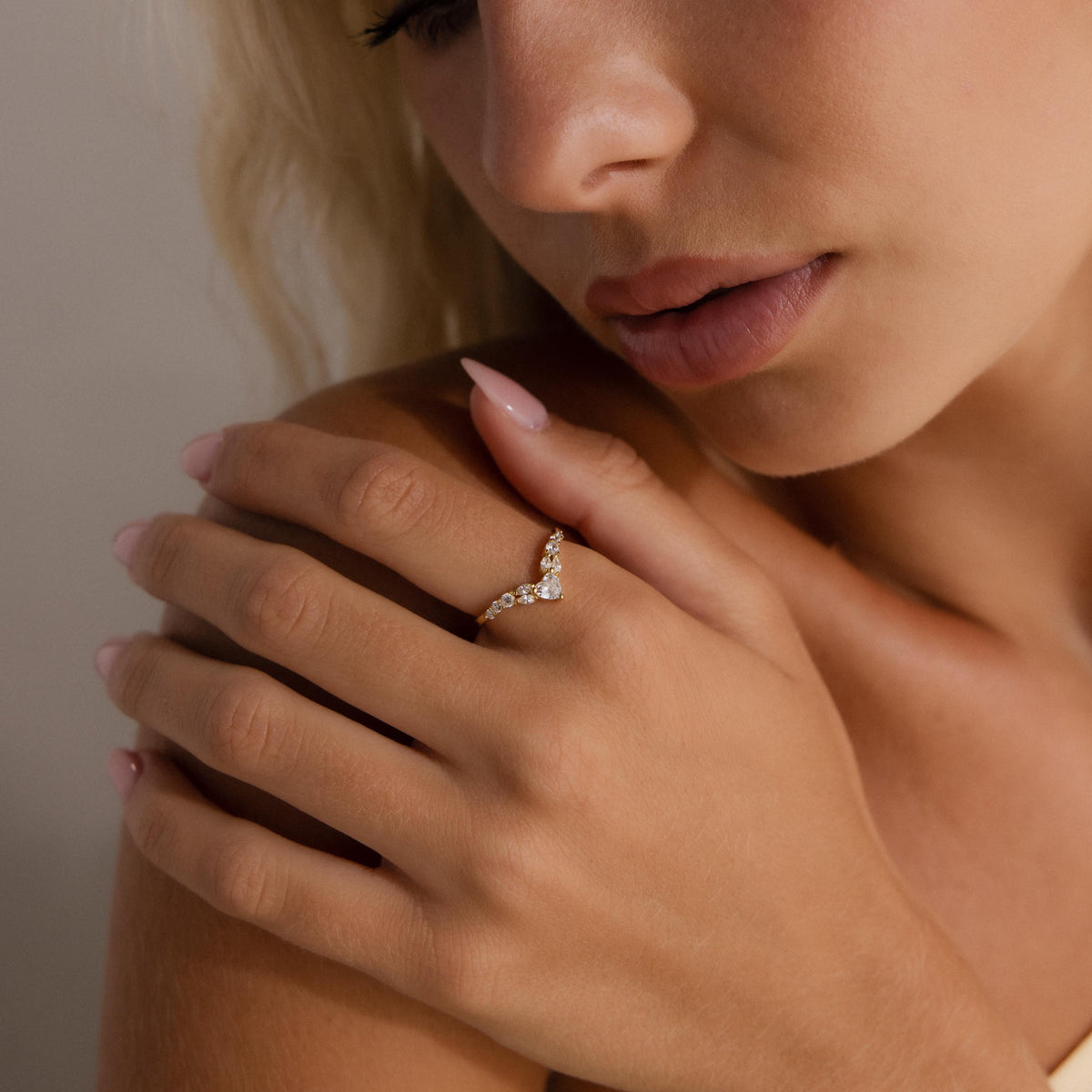 Heart curve cluster ring