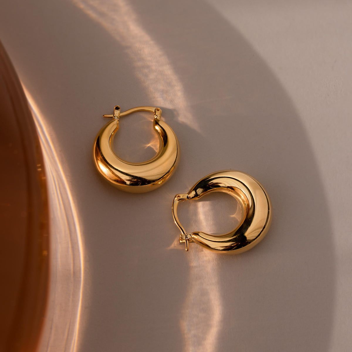 Sculpted hoops