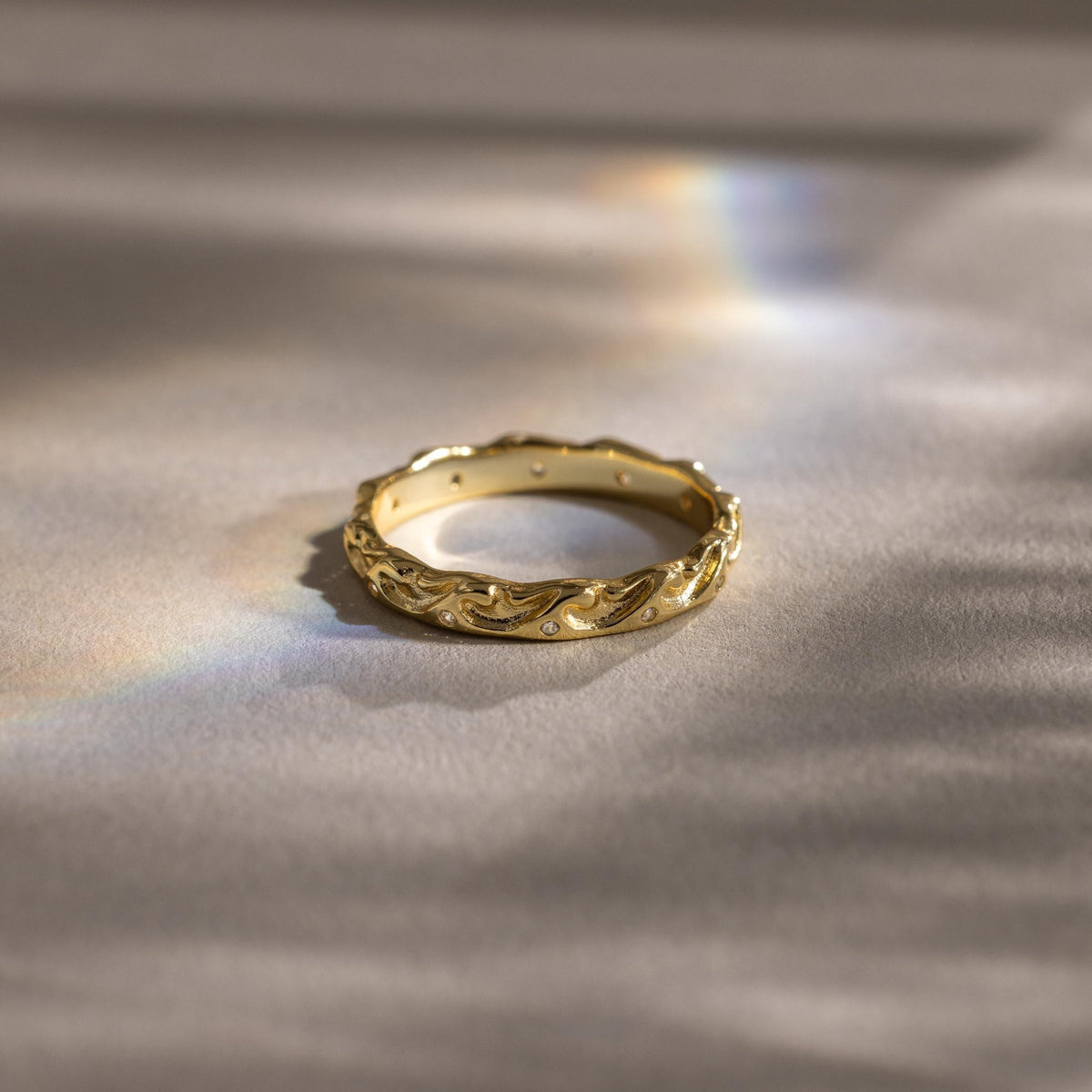 Diamond wave band