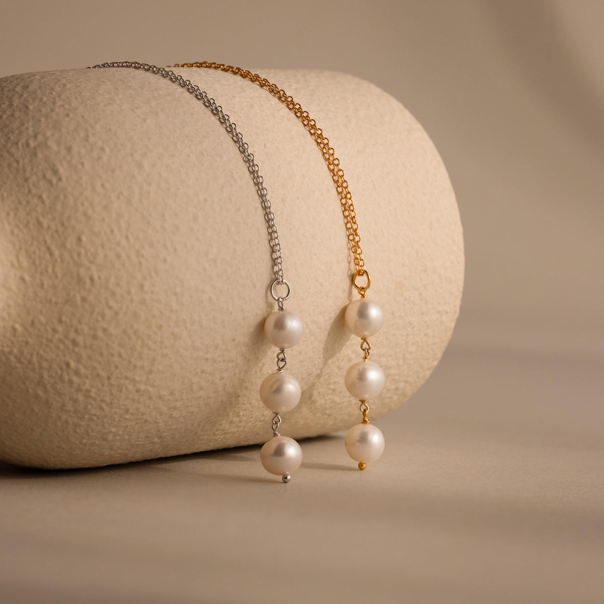 Pearl cascade necklace
