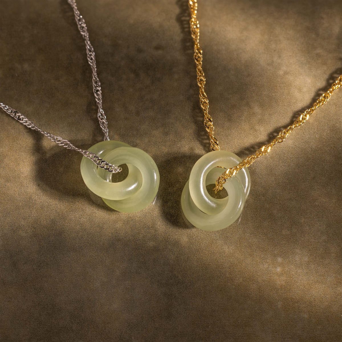 Interlocking jade circle necklace