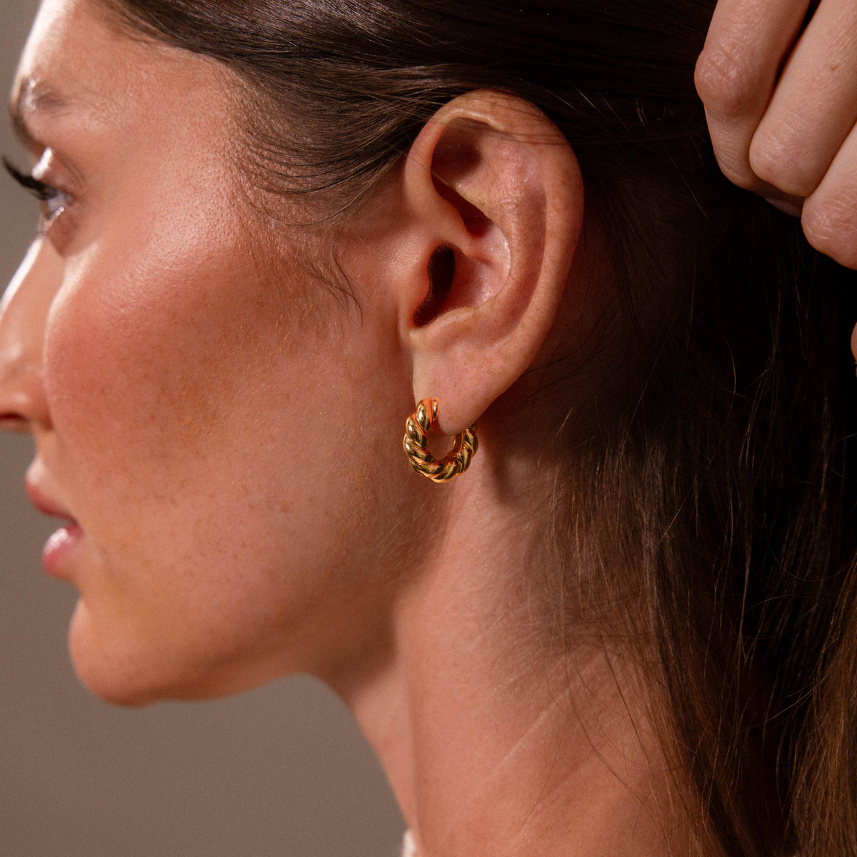 Sculpted twist hoops 2
