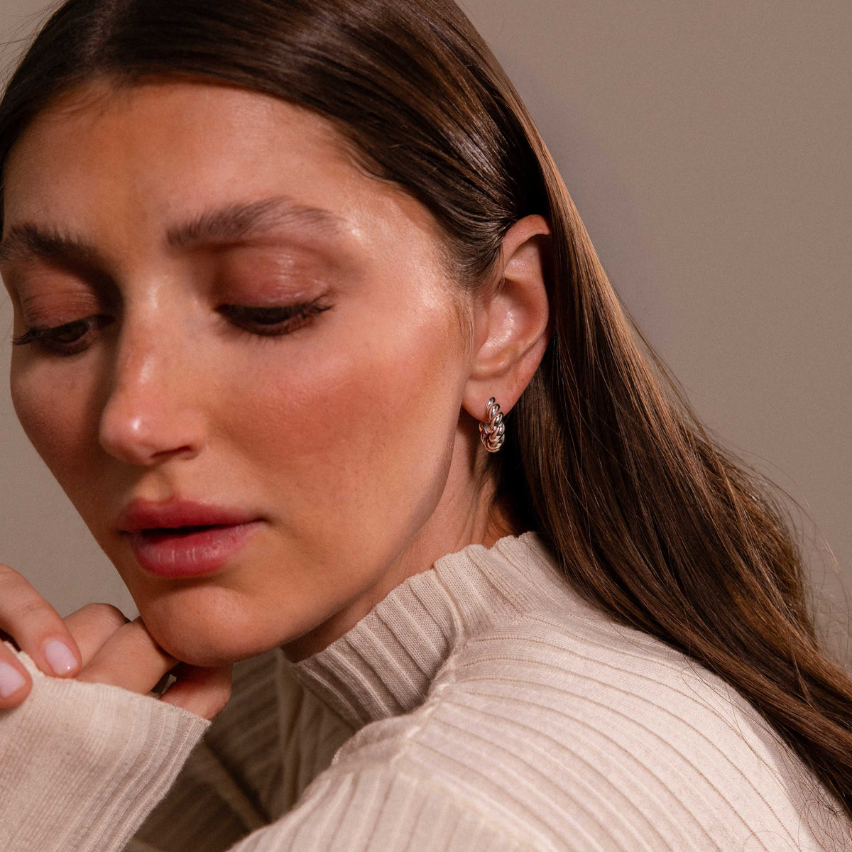 Sculpted twist hoops 4