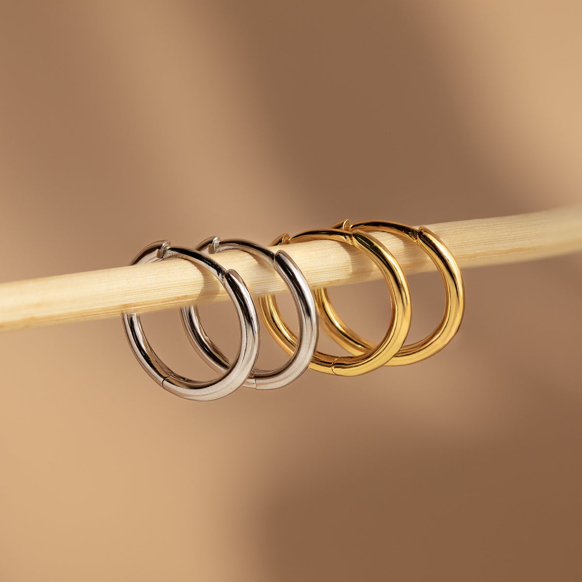 Mini bold hoops