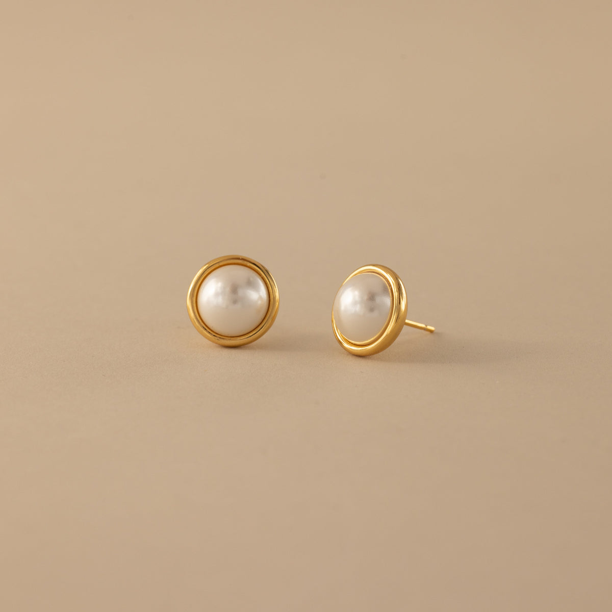 Pearl bezel studs 1