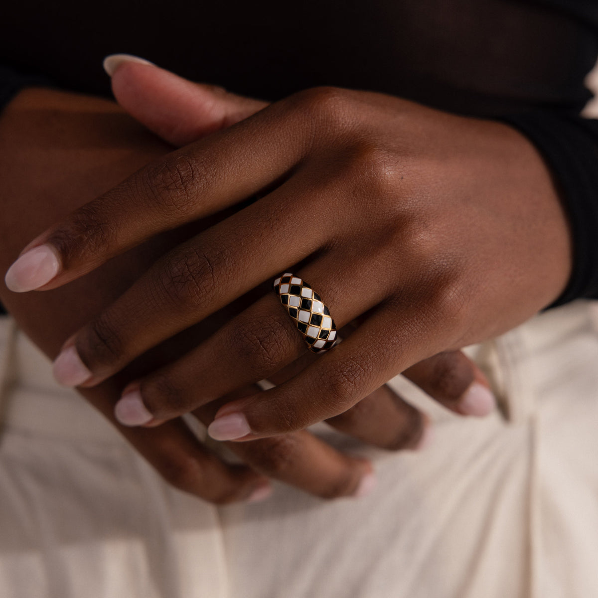 Checkered dome ring