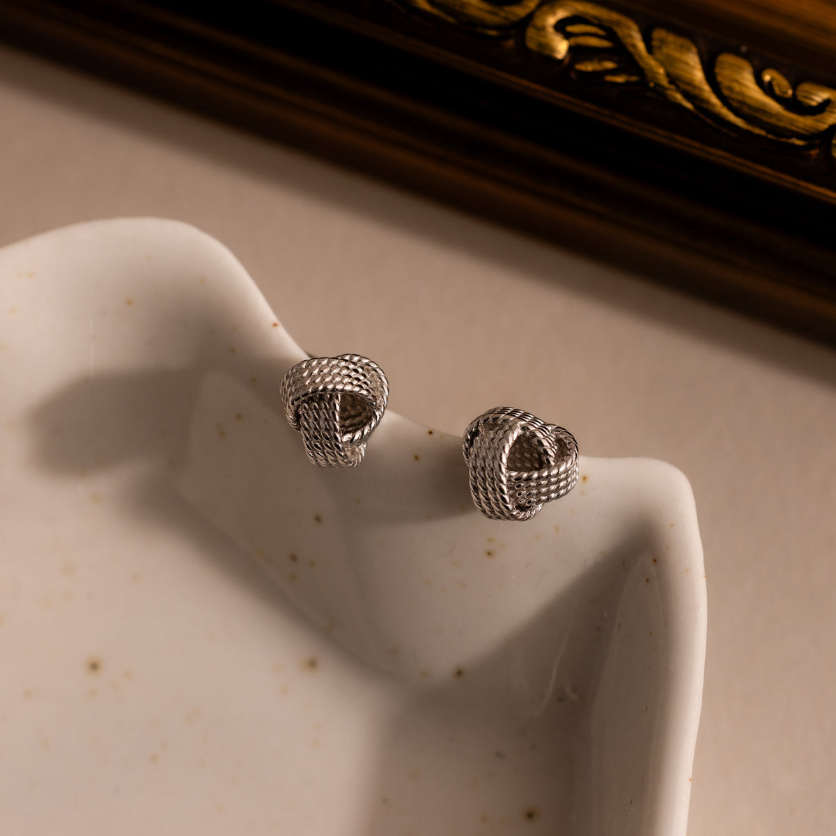 Rope knot studs 3