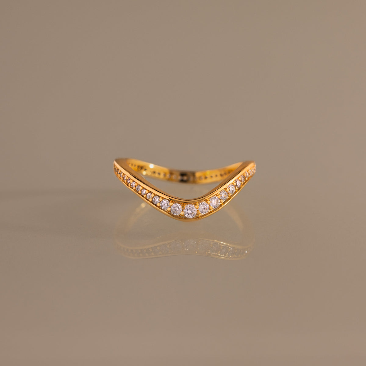 Diamond pavé chevron ring