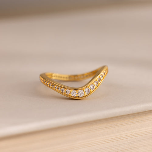 Diamond pavé chevron ring