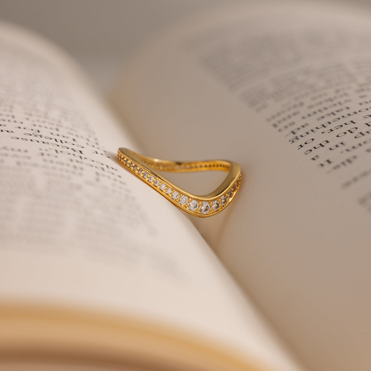 Diamond pavé chevron ring