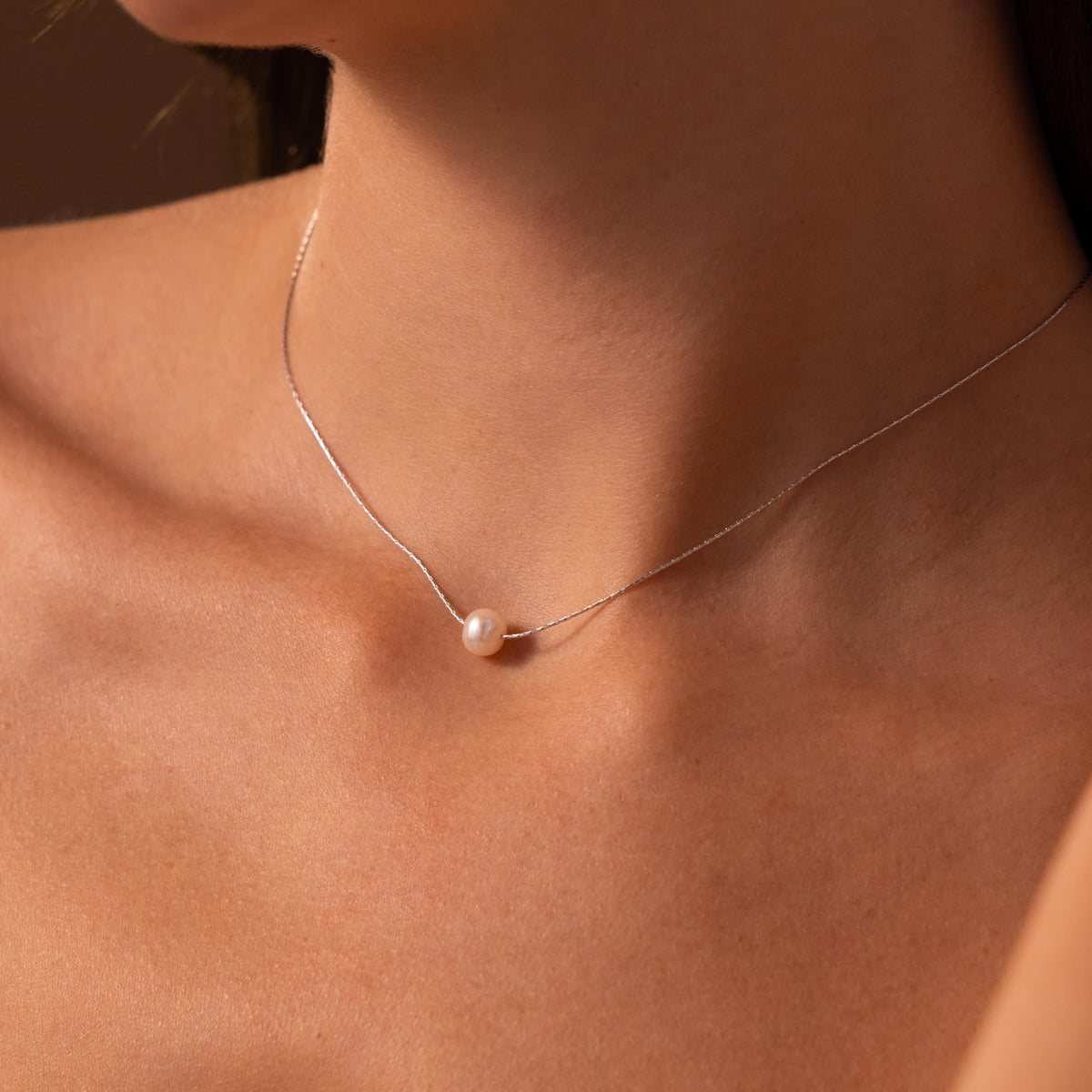 Pearl dot necklace