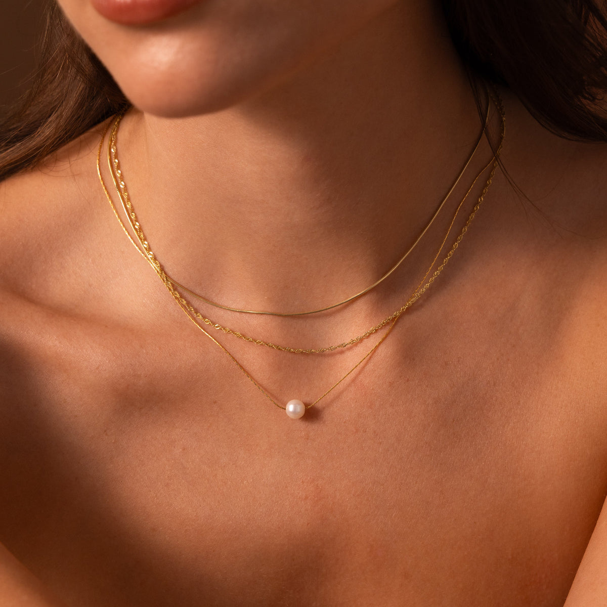 Pearl dot necklace