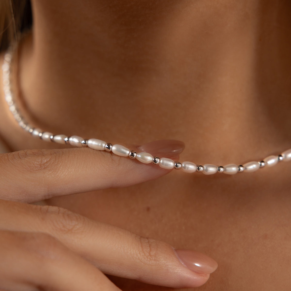 Beaded pearl necklace